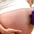 Ученые разрешили беременным женщинами пить кофе