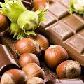 Шоколад и орехи позволят долго сохранять молодость