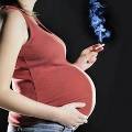 Курение мам грозит астмой детям