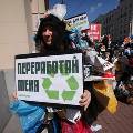 «Мусорные кучи» потребовали от российских супермаркетов сократить отходы