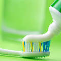 Стоматологи рассказали о том, какие зубные пасты вредны